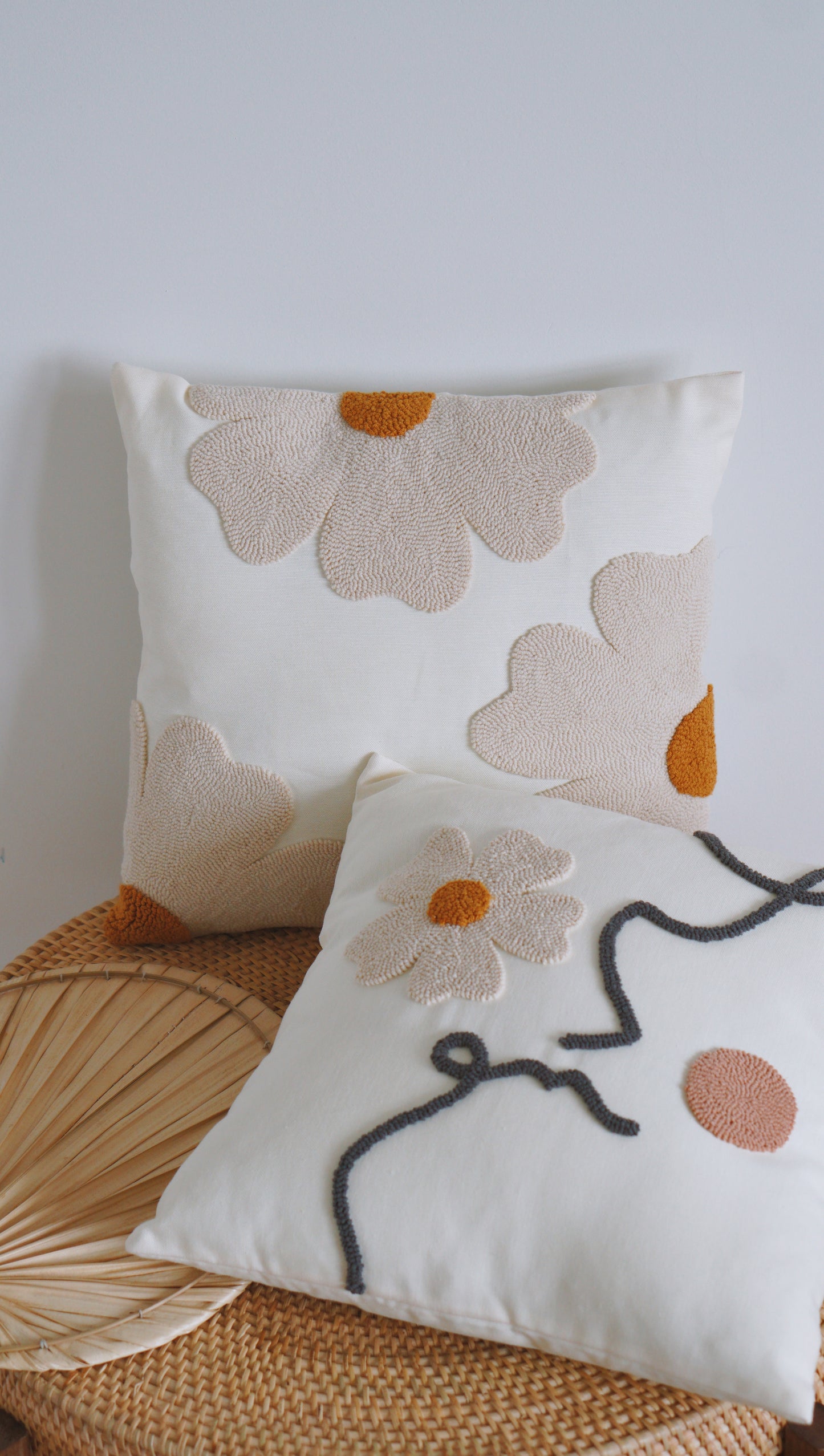 Daisy Cushion