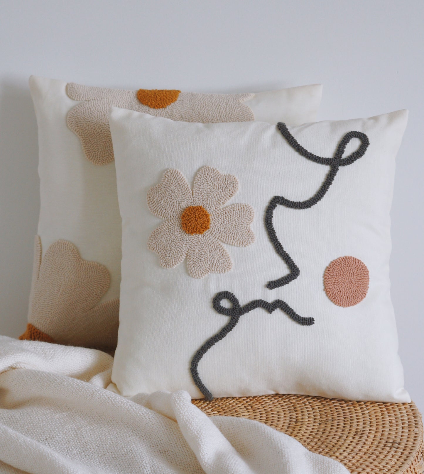 One Line Daisy Cushion